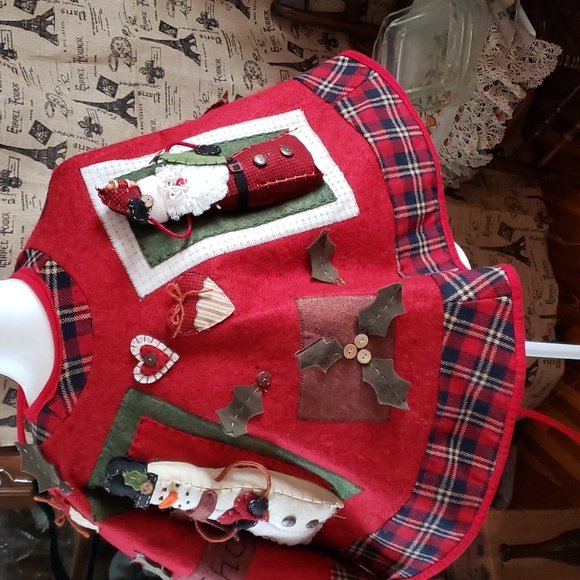 Home Interiors and Gifts | Tree Skirt - Picture 8 of 11